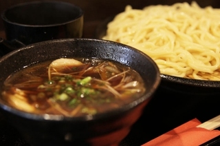 美味しいつけ麺「小麦屋満月」鴨汁つけ麺