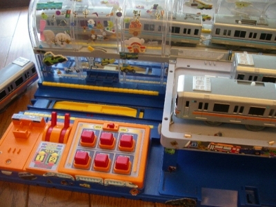 こわれたおもちゃを修理してくれる「おもちゃ病院」 - 「おもちゃ病院」は月に２回、石神井公園で開催
