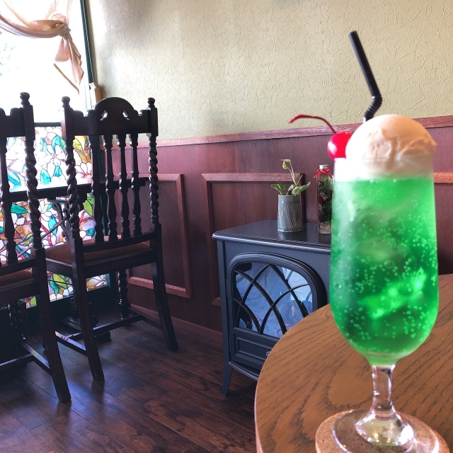 練馬区のレトロ喫茶でタイムスリップ！大人も子どもも心ときめく昭和レトロの魅力と楽しみ方 - 